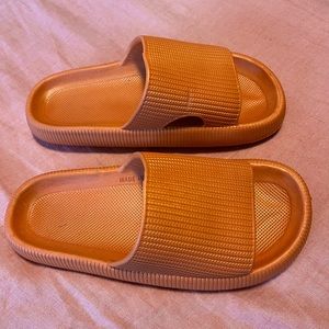 Orange Cloud Slippers, Size 10